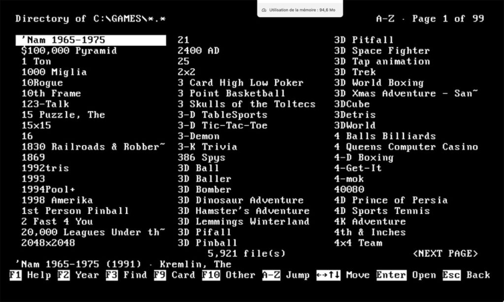 Interface de bureau rétro des années 90 affichant une session de jeu MS-DOS émulée dans un navigateur web.